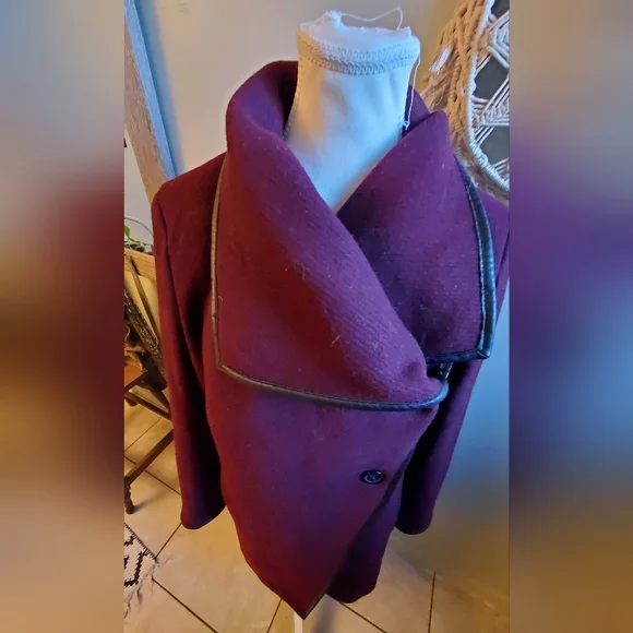 DKNY Women's Deep Burgundy Trench Coat - Picture 4 of 10